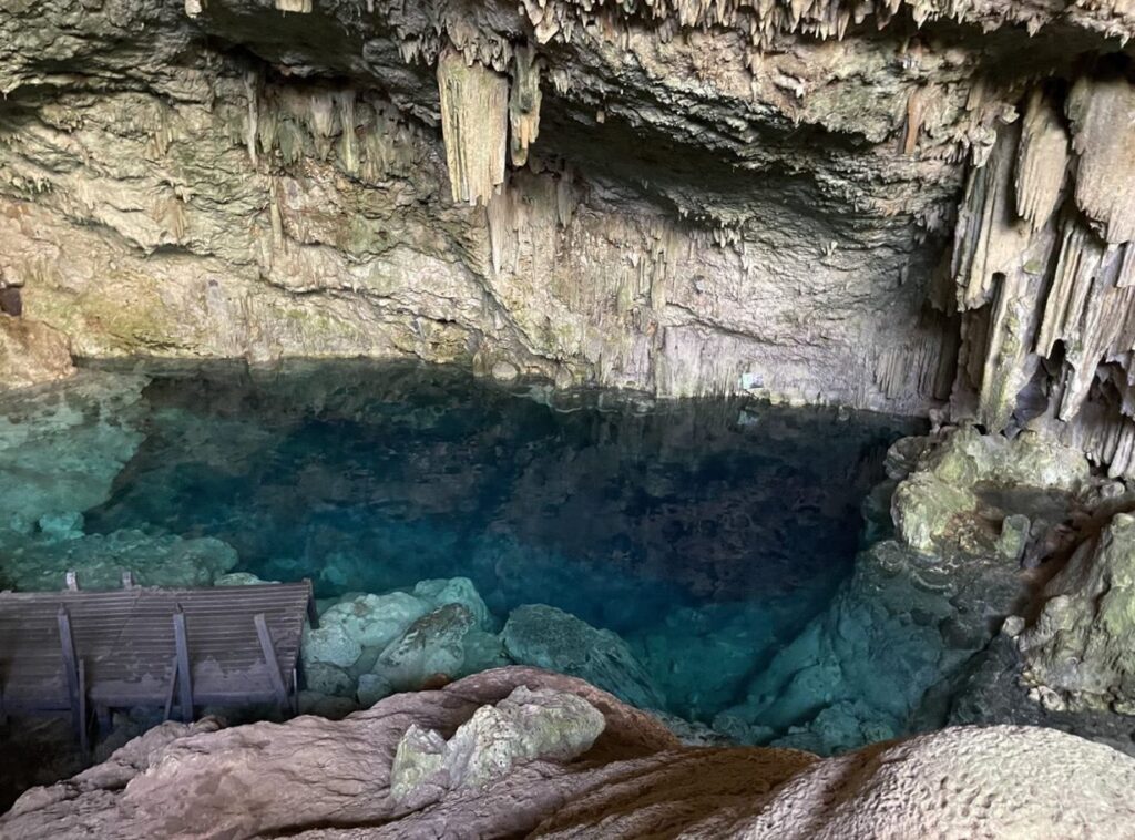 Saturno cave